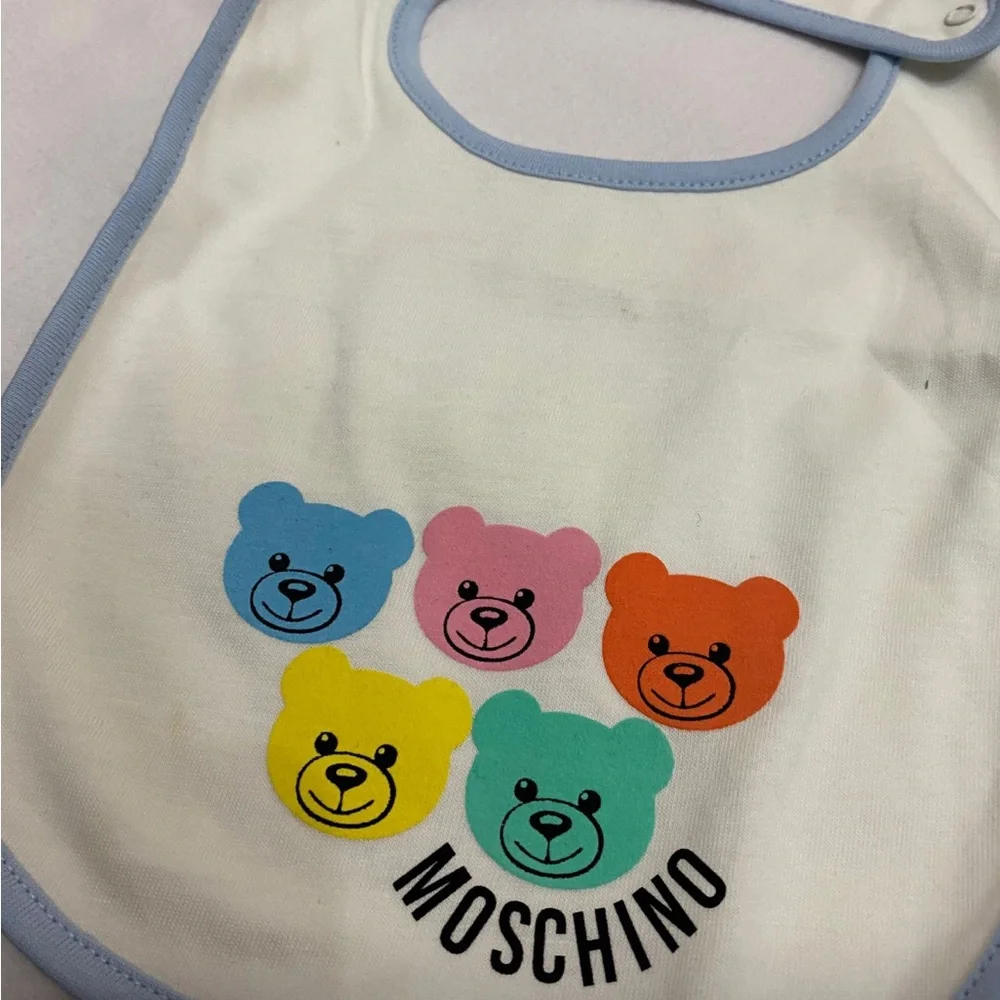 Matching set bib and hat baby Moschino
